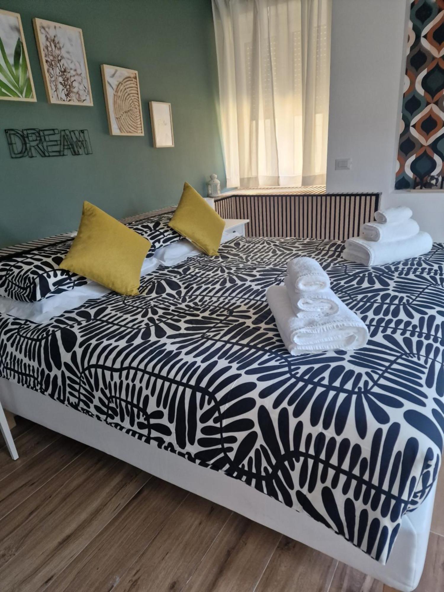 Home K&Y Elite Pineta Ρώμη Εξωτερικό φωτογραφία